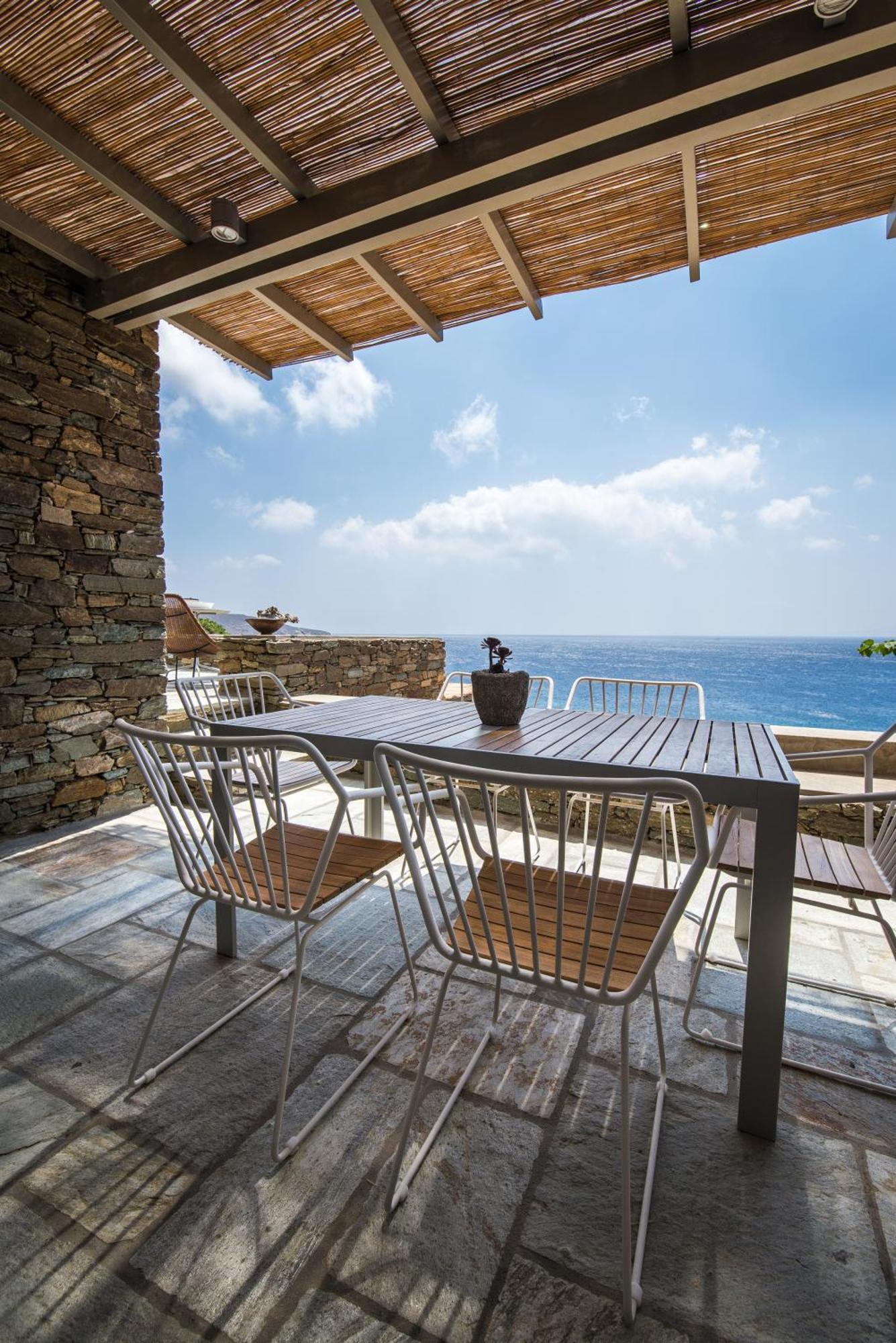 Archipelagotinos Agios Romanos Luaran gambar