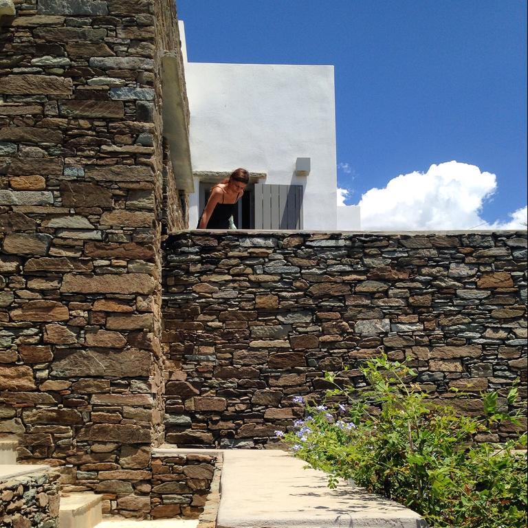 Archipelagotinos Agios Romanos Bilik gambar