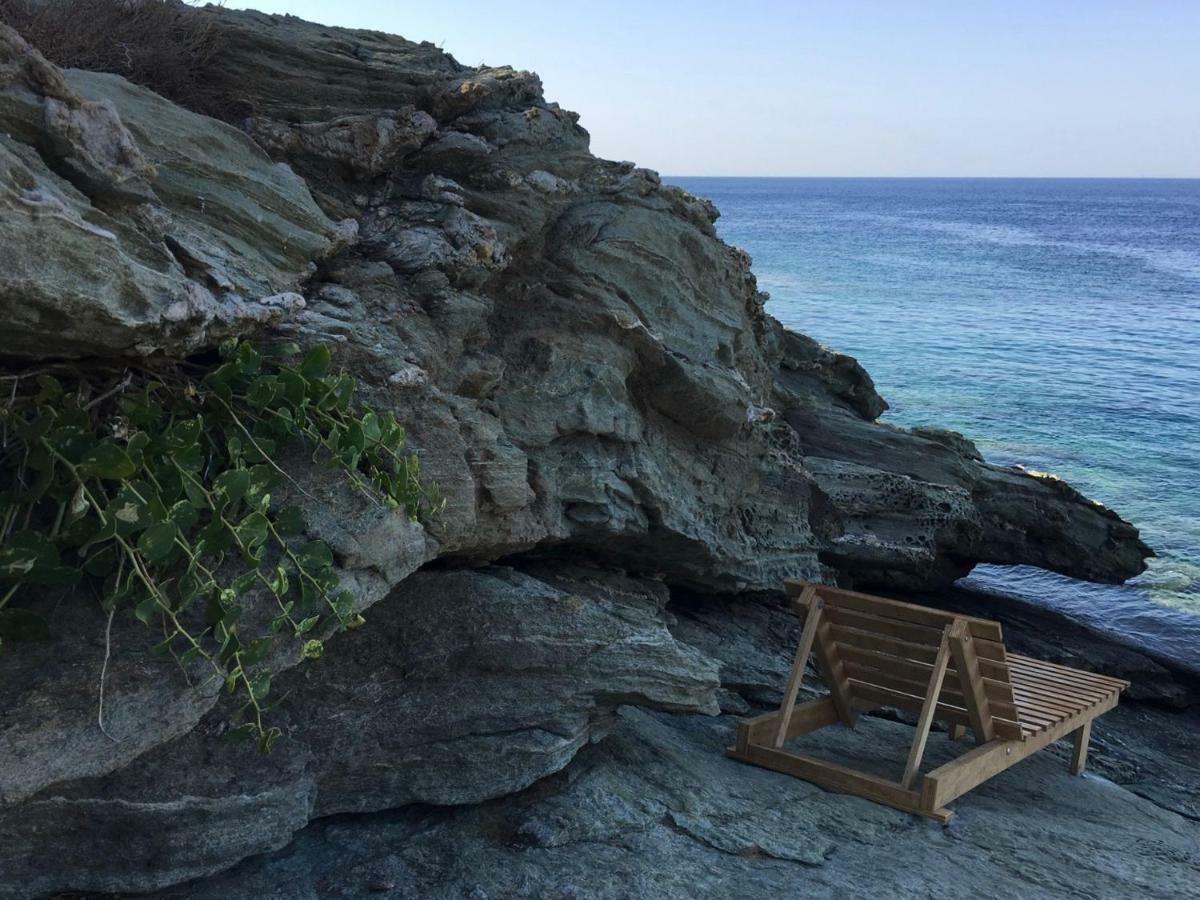 Archipelagotinos Agios Romanos Luaran gambar